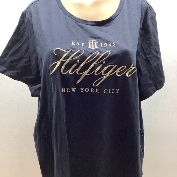Tommy Hilfiger Size 2X Navy Blue Top with Gold Lettering. New With Tags - Picture 2 of 6